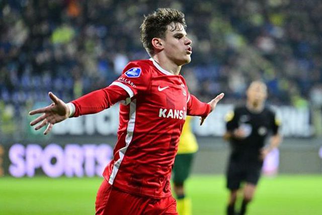 Sondagem: Kerkez é a melhor opção para substituir Grimaldo no Benfica? Veja o resultado final