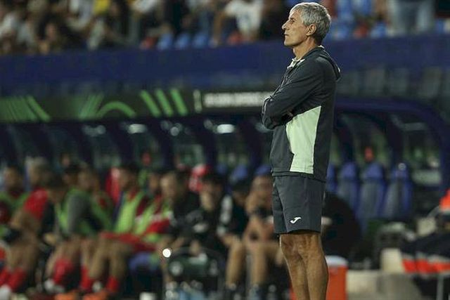 Quique Setién continua