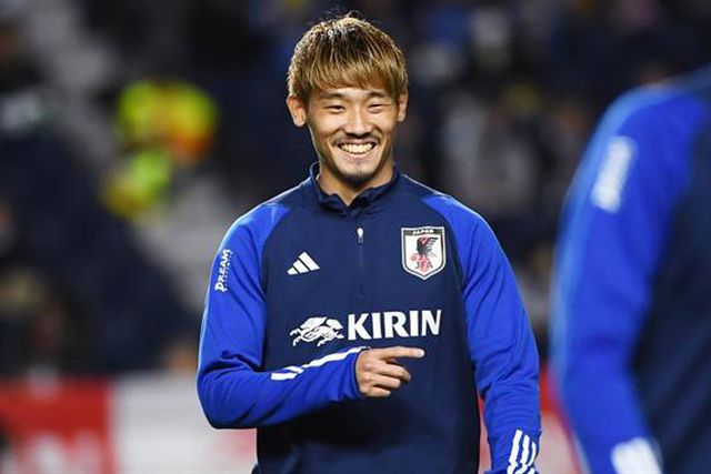 Morita capitão na goleada sobre El Salvador