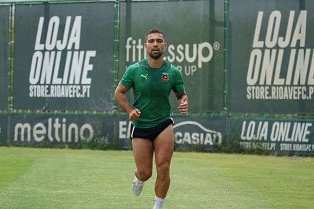 Joca voltou mais cedo