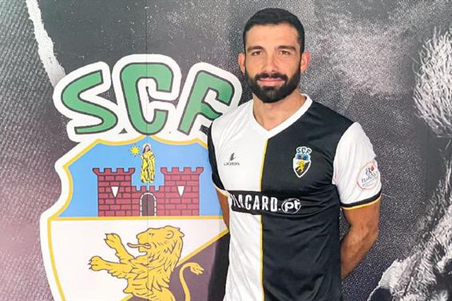 Malta chama Zach Muscat