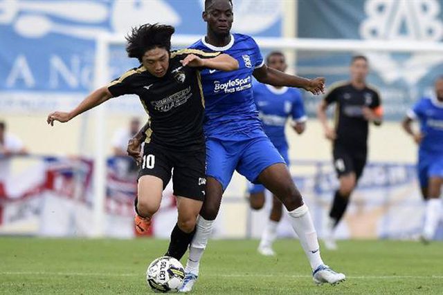 Kim Yong-Hak em definitivo