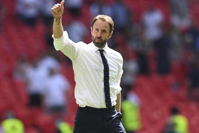 Southgate não exclui ninguém por jogar na Arábia: «Seria estúpido fazê-lo»