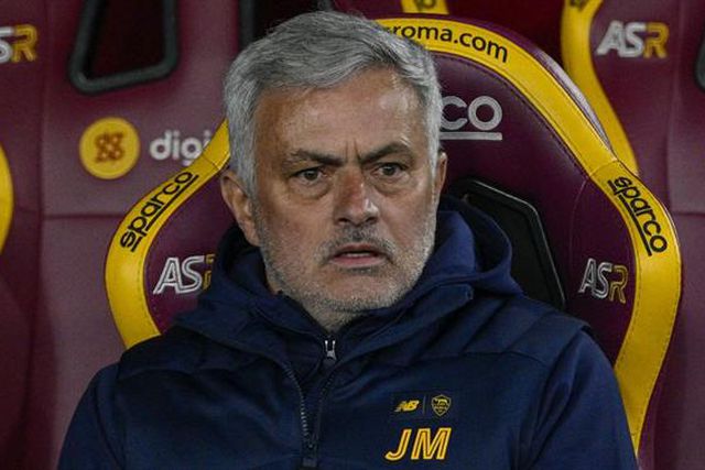 José Mourinho e o futuro: «Os meus capitães perguntaram-me o mesmo...»