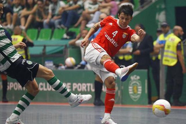 «É impressionante como os benfiquistas não nos deixam cair»