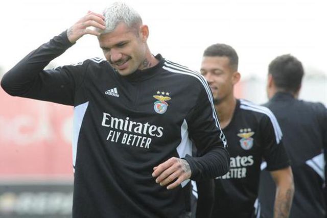 Morato deve entrar no onze