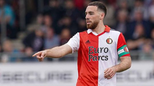 Kokçu ficou chocado com saída de Aursnes do Feyenoord