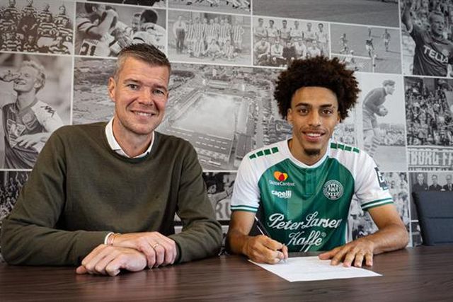 Oficial: Antigo extremo do Estoril apresentado no Viborg