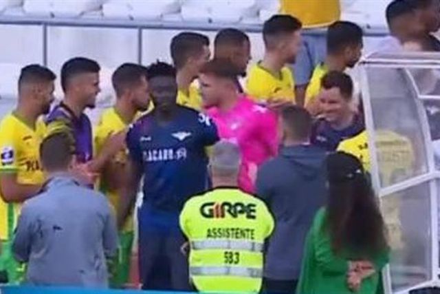 Mafra faz 'guarda de honra' ao campeão Moreirense, que volta a ganhar (vídeo)