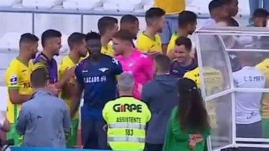 Mafra faz 'guarda de honra' ao campeão Moreirense, que volta a ganhar (vídeo)