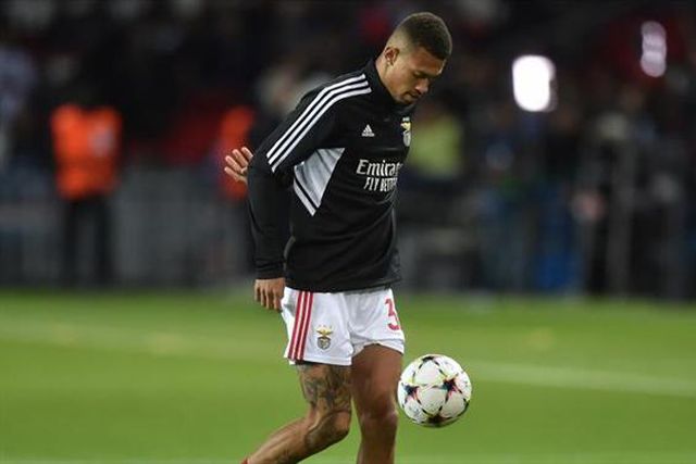 Lucas Veríssimo caiu, mas Corinthians quer outro defesa do Benfica