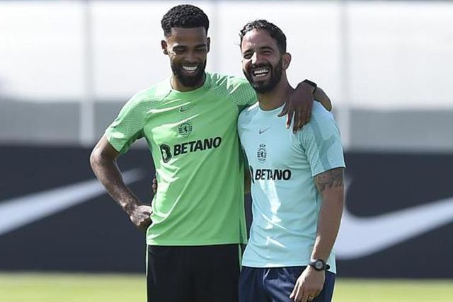 Trio volta uma semana mais cedo