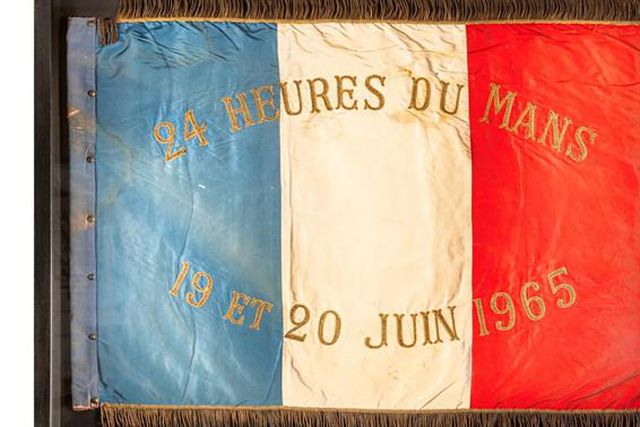 Bandeira de Le Mans valeu quase 400 mil euros!