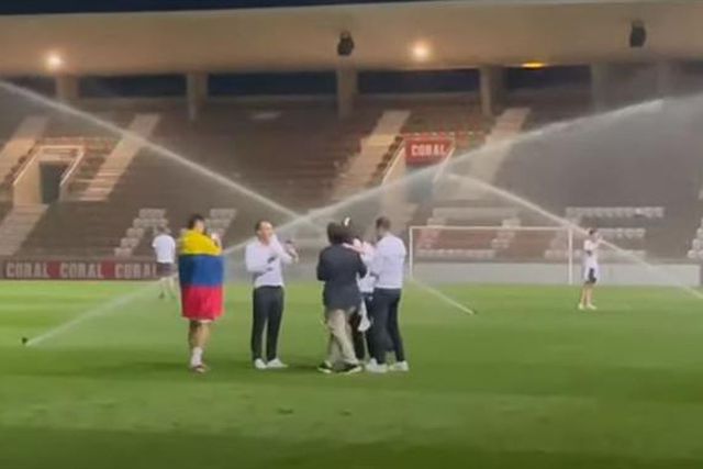 Barreiros com a rega ligada durante a festa do Estrela (vídeo)