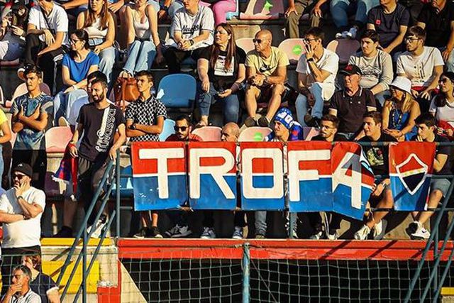 Clube reage em comunicado a notícia sobre pedido de insolvência