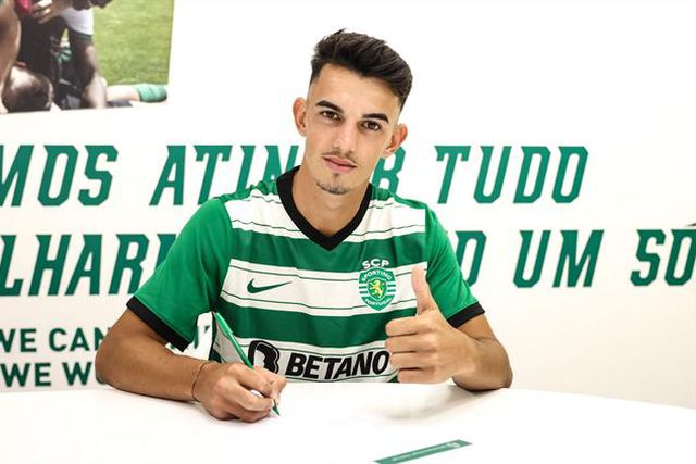 Oficial: Renovação para David Monteiro