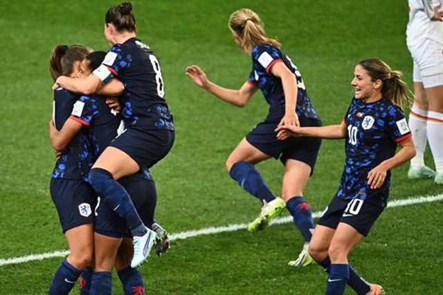 Países Baixos goleiam Vietname e terminam grupo de Portugal no primeiro lugar