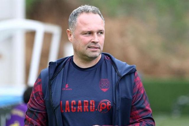 Oficial: Vítor Campelos deixa o Chaves