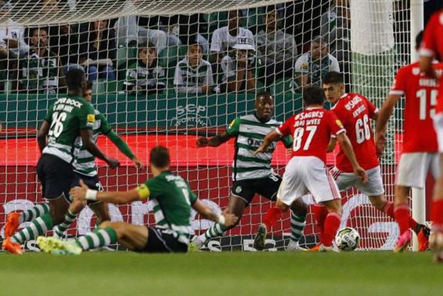 Golo polémico de João Neves em Alvalade eleito melhor de maio (vídeo)