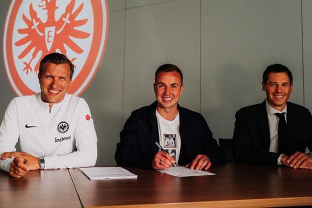 Renovação de Gotze anunciada de forma original (vídeo)