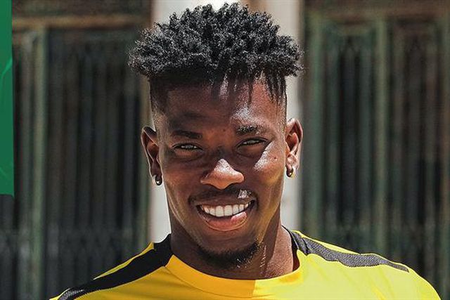 Oficial: mais três reforços certos