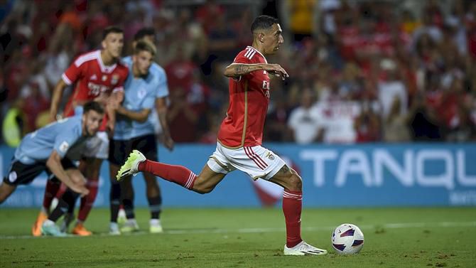 Di María assina o 1-0 de penálti após intervenção do VAR (vídeo)