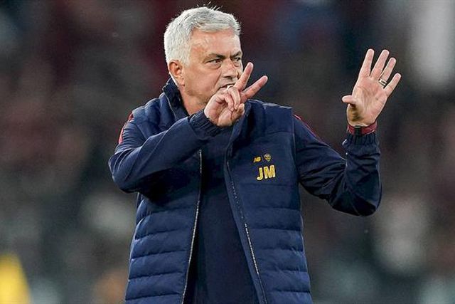 José Mourinho faz 'mea culpa' pelo empate: «Muitas mudanças»