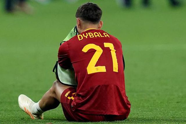 Lágrimas de Dybala, bandeira portuguesa de Fernando e palmas de Mourinho (vídeos)