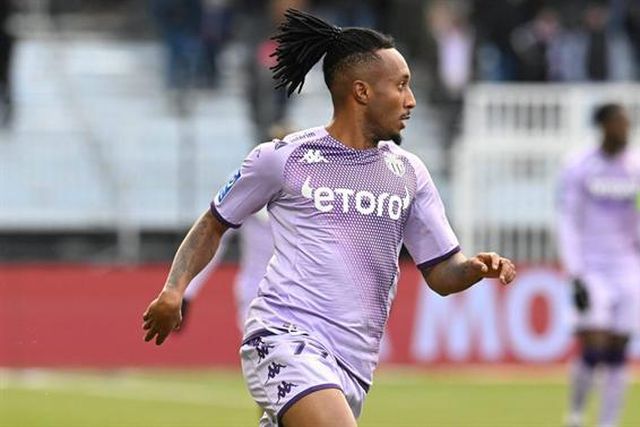 Gelson Martins fica sem treinador