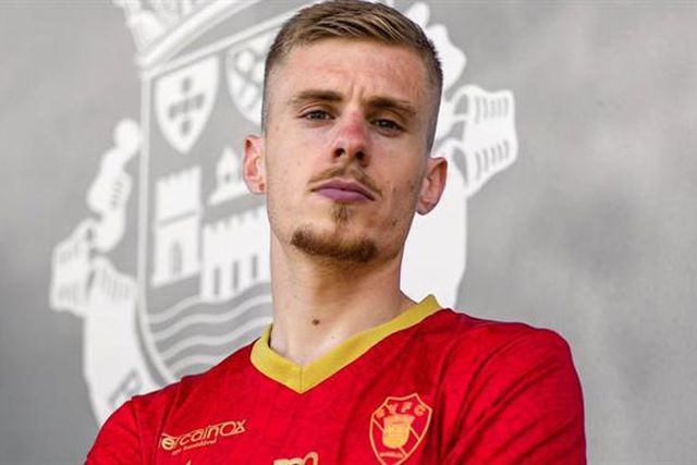 Oficial: Maxime Dominguez assina até 2026