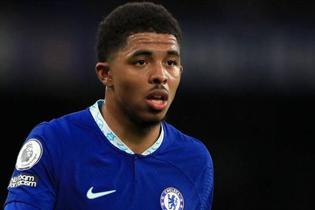 Fofana operado ao joelho direito