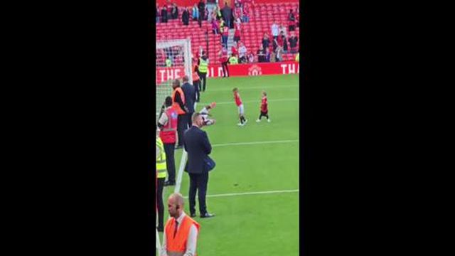 Delicioso: Filho de Bruno Fernandes marcou… e festejou como o pai