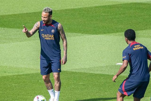 «Messi, Mbappé e eu somos os melhores do mundo, mas futebol não é receita de bolo»