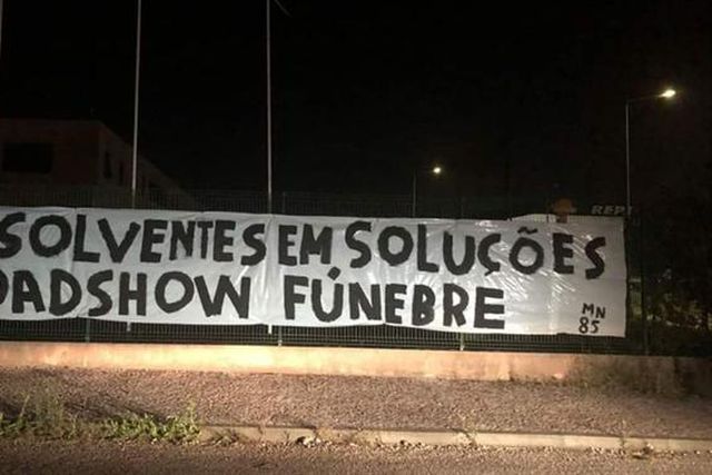 Claque ‘Mancha Negra’ ataca Direção