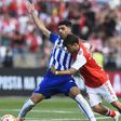 «Saída? Vamos aproveitar, tenho contrato com o FC Porto»