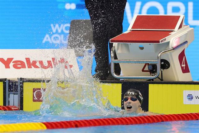 Katie Ledecky é hexa e derruba Michael Phelps