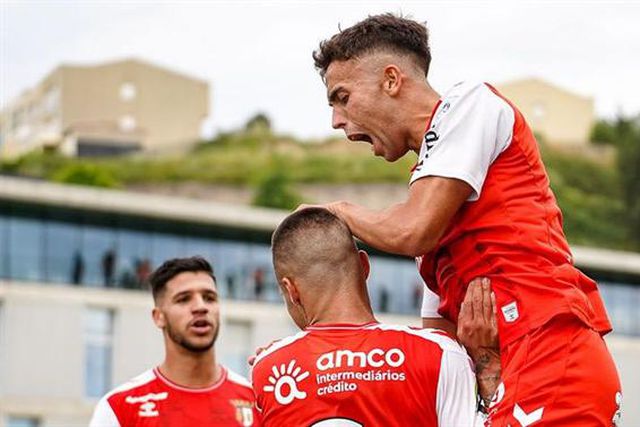SC Braga ganha vantagem sobre o campeão Estrela da Amadora