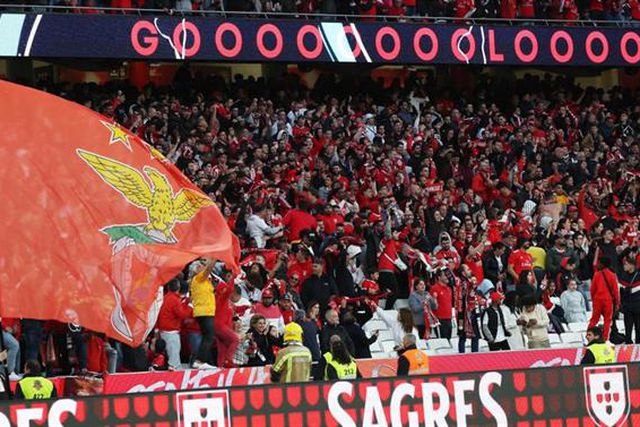 Benfica faz alerta sobre a venda de bilhetes para o jogo com o Santa Clara