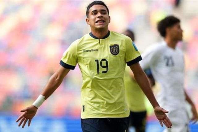 Chelsea garante promessa equatoriana