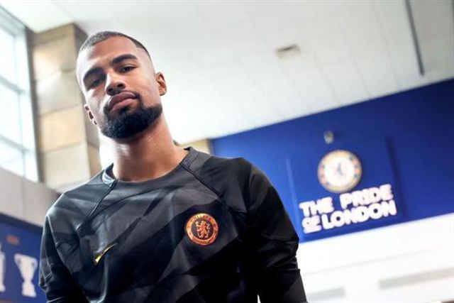 Oficial: contratado guarda-redes que deu nas vistas no Brighton