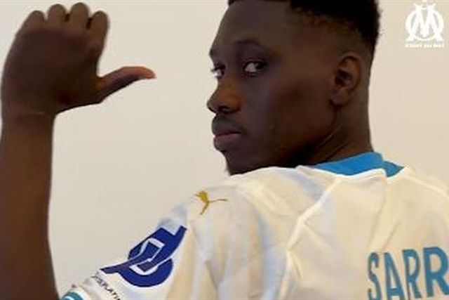 Oficial: extremo senegalês junta-se a Vitinha