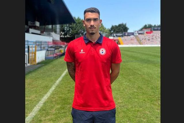 Luiz Neto reforça defesa