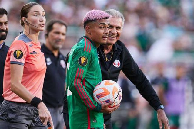 Negociações por lateral do Barcelona