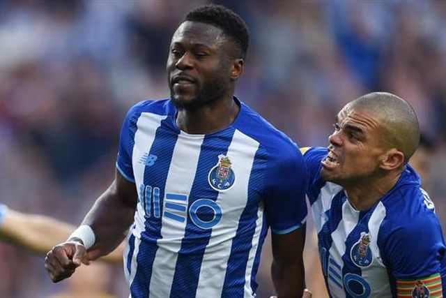 Mbemba recorda FC Porto: «Jogávamos sempre para o título, no Marselha não é assim»
