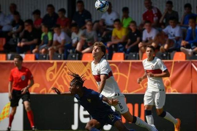 Portugal empata com França e está fora do Europeu