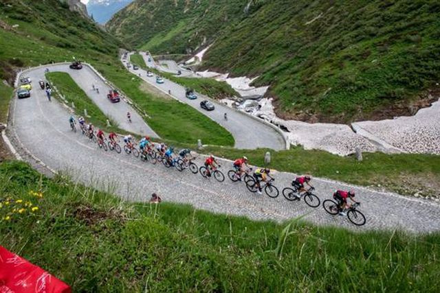 Evenepoel e Van Aert regressam na Volta à Suíça