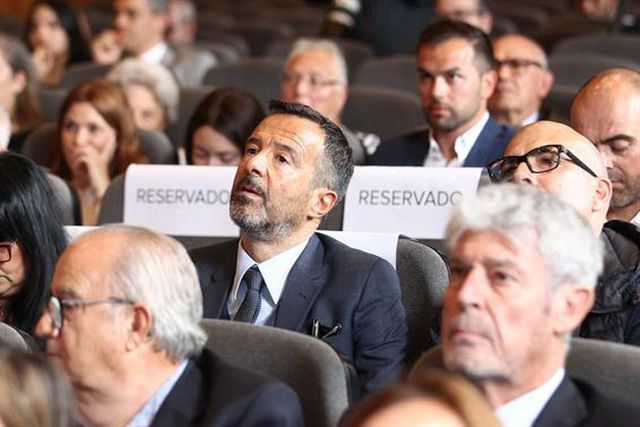 Jorge Mendes já está na sede do PSG para fechar Ugarte e Asensio