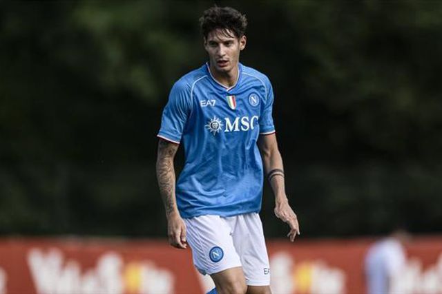 Lateral do Nápoles desejado