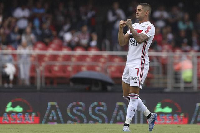 Não há duas sem três: Pato volta ao São Paulo