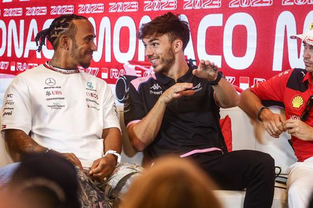 Novo contrato de Hamilton com Mercedes «quase pronto»